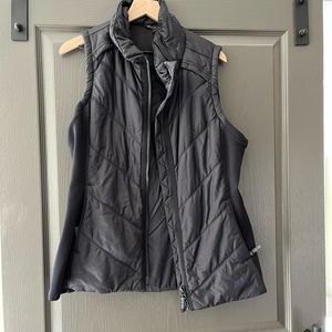 Athleta Puffer Vest